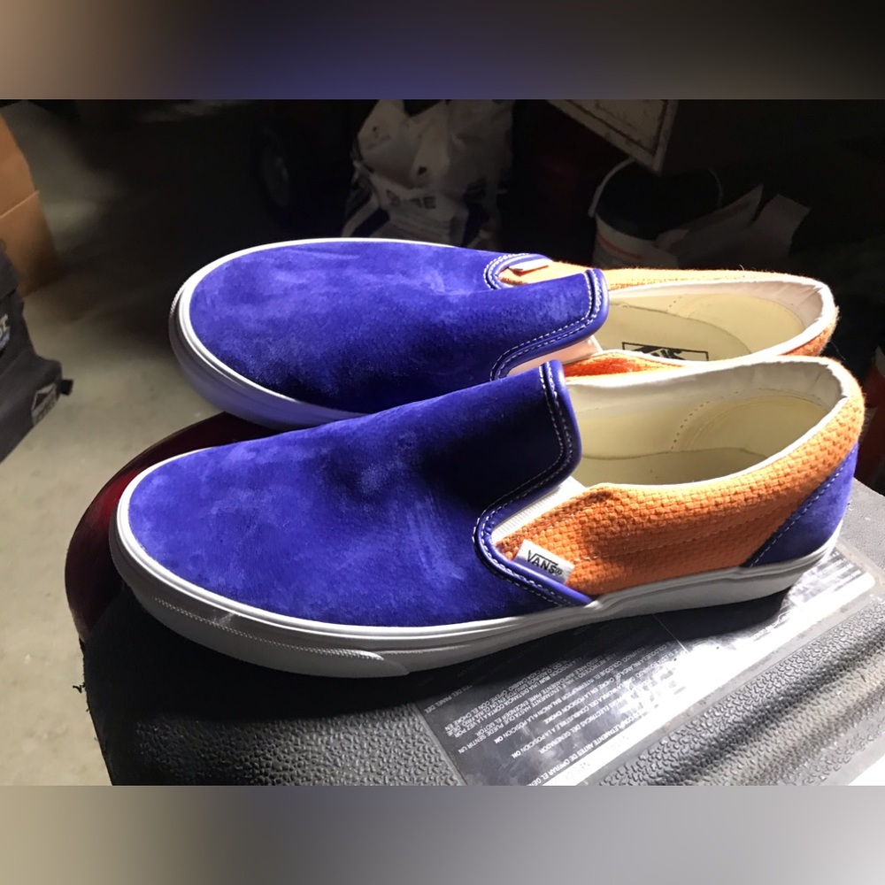 Van Slip ons Suede like new orange and blue